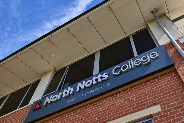 North Notts College building signage