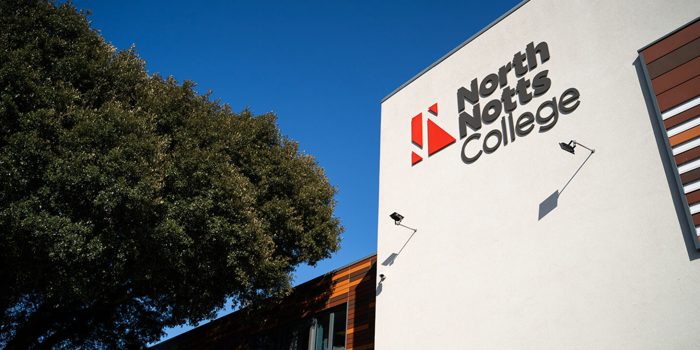 North Notts College building signage